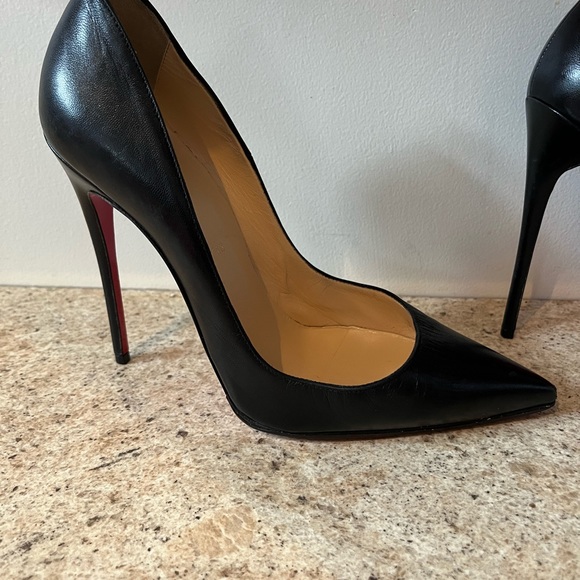 Christian Louboutin - Picture 4 of 9